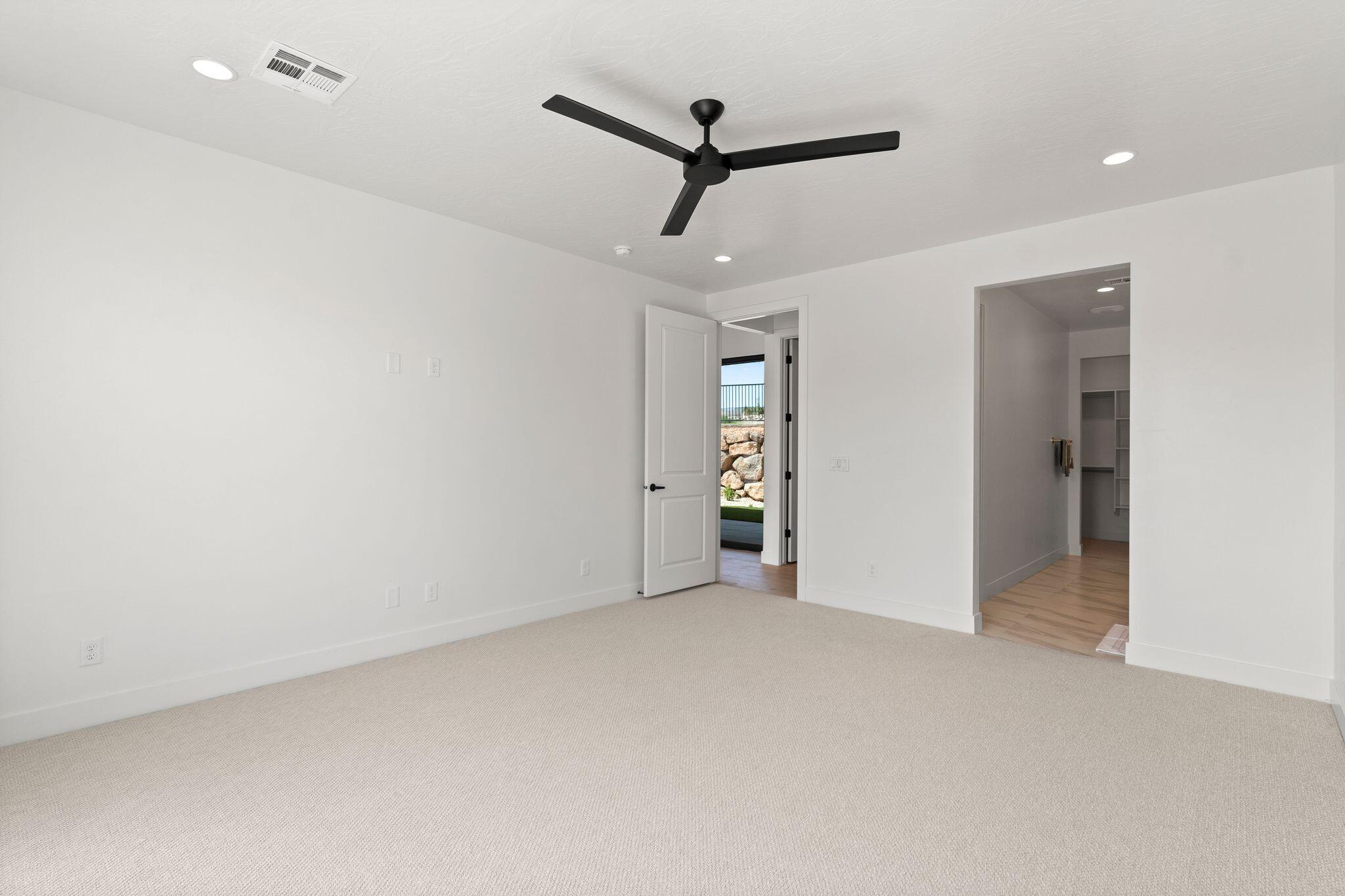 FALCON RIDGE - Residential