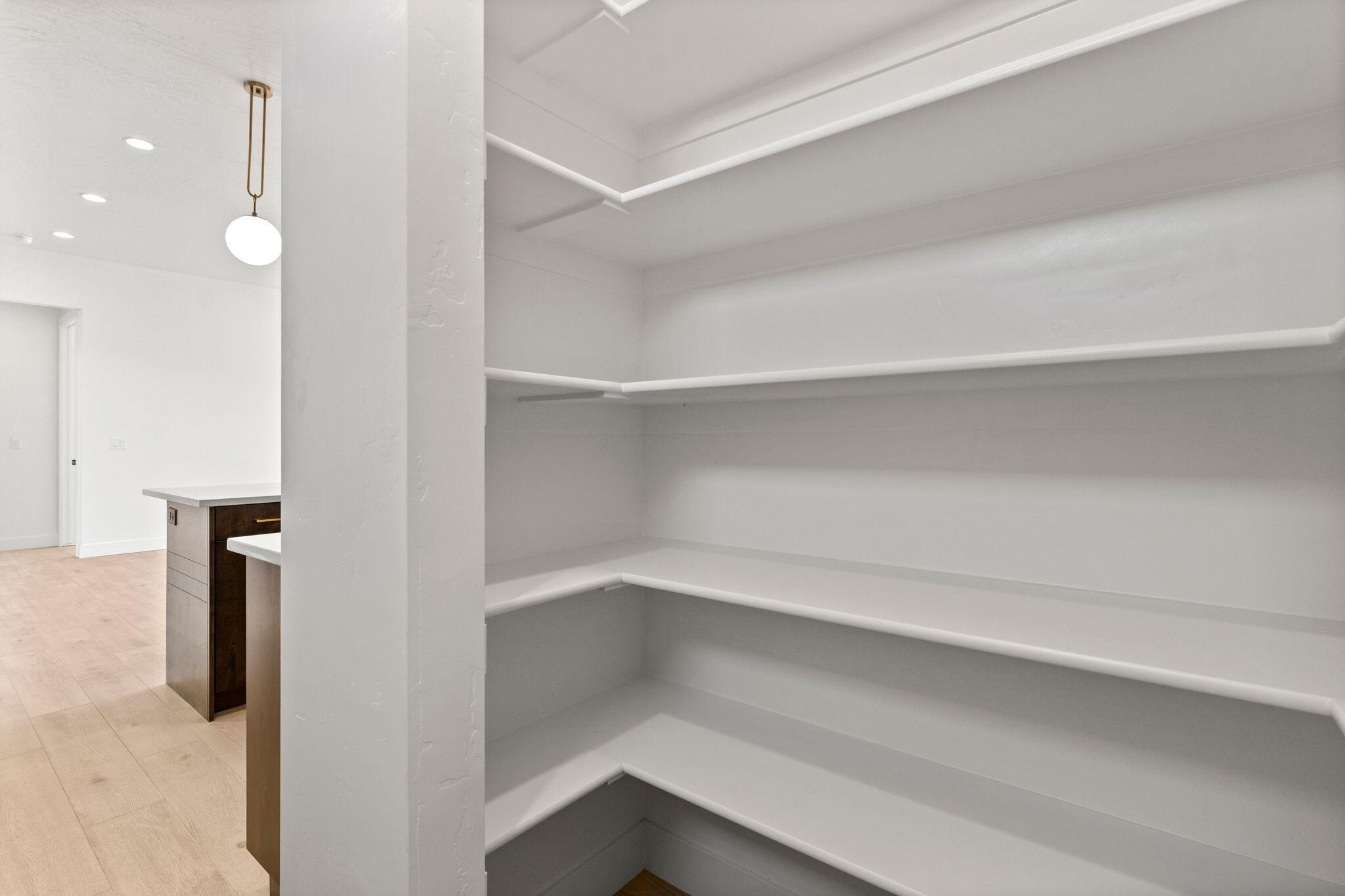 FALCON RIDGE - Residential