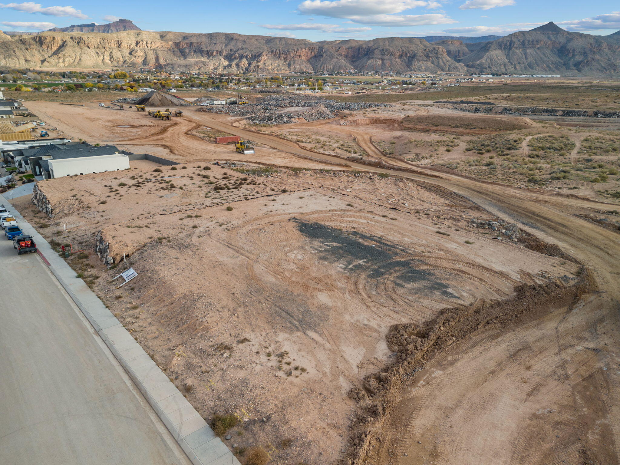 SCENIC POINTE - Residential