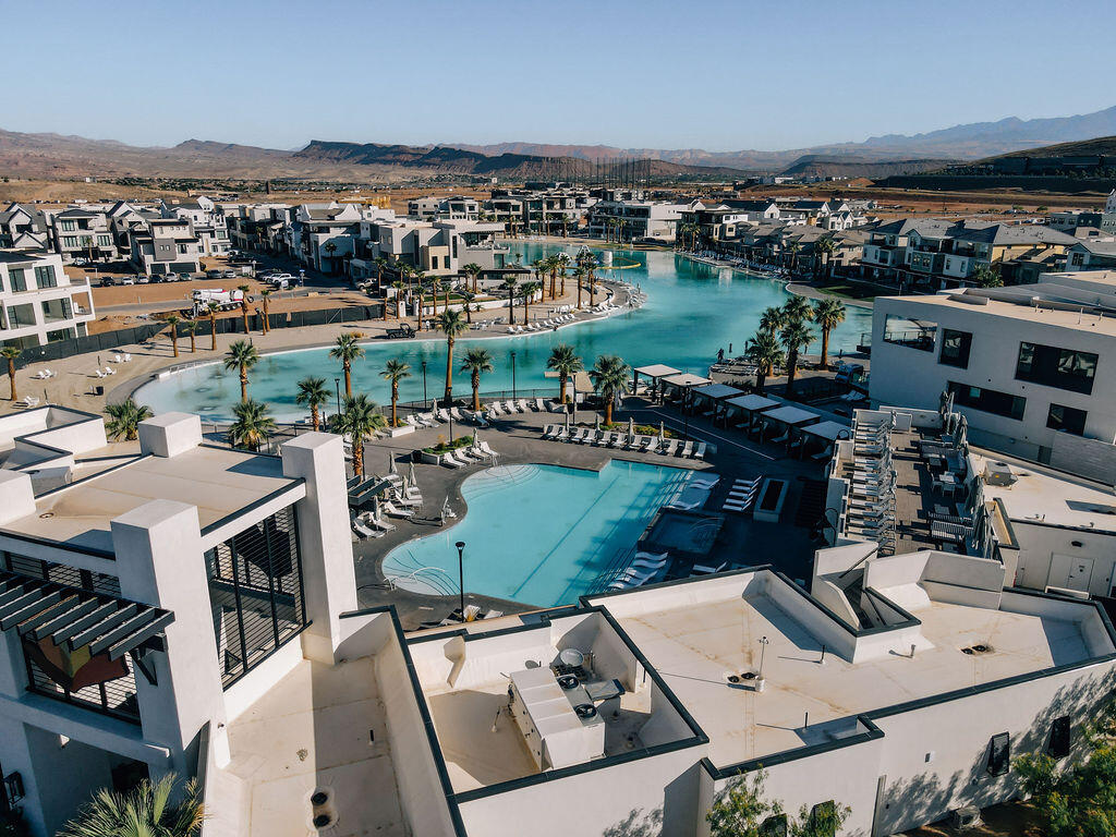 DESERT COLOR RESORT - Residential