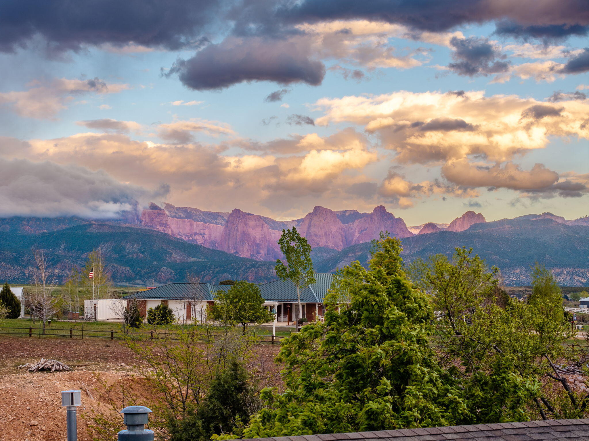 NEW HARMONY TOWNSITE - Residential