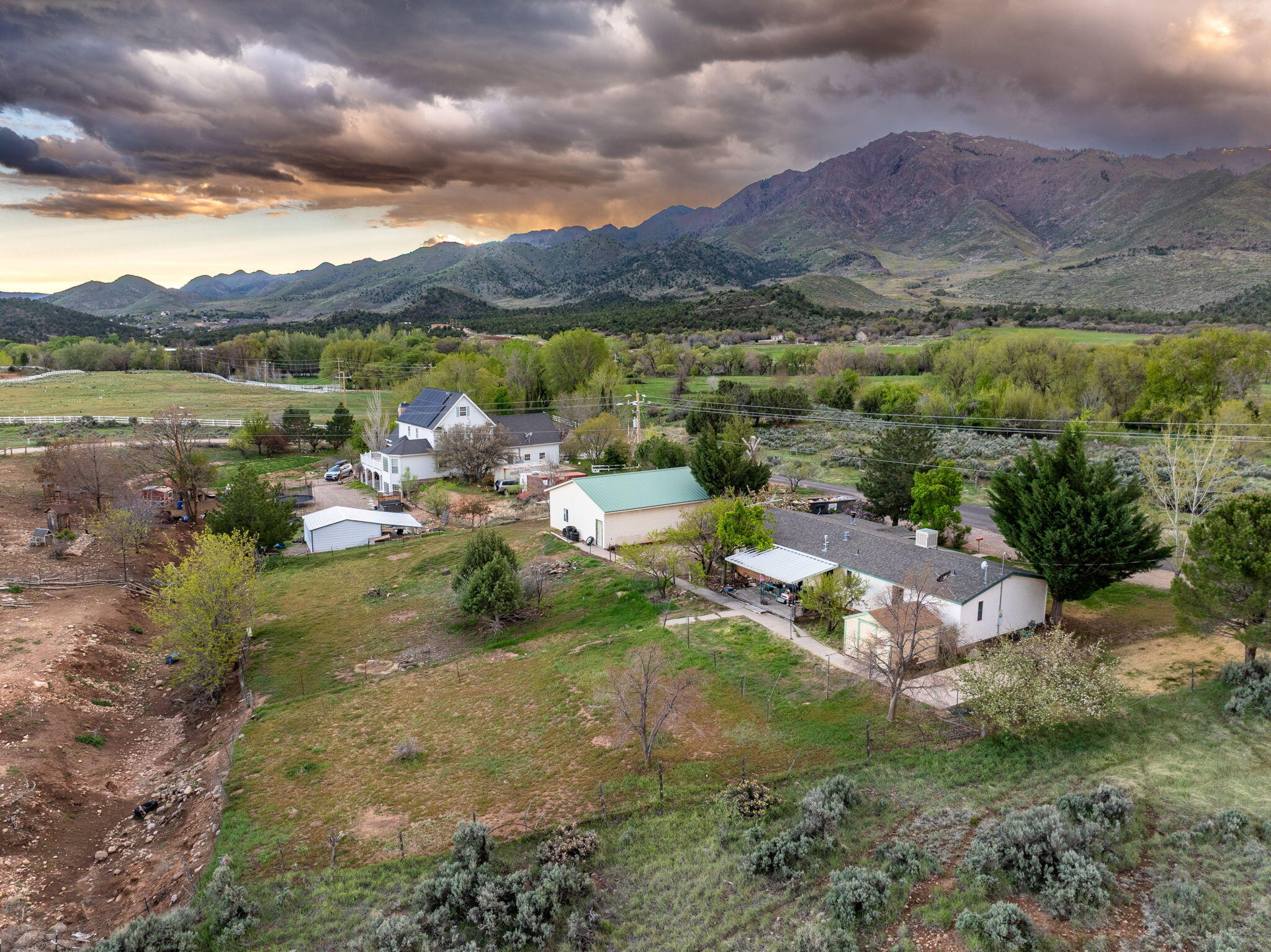 NEW HARMONY TOWNSITE - Residential