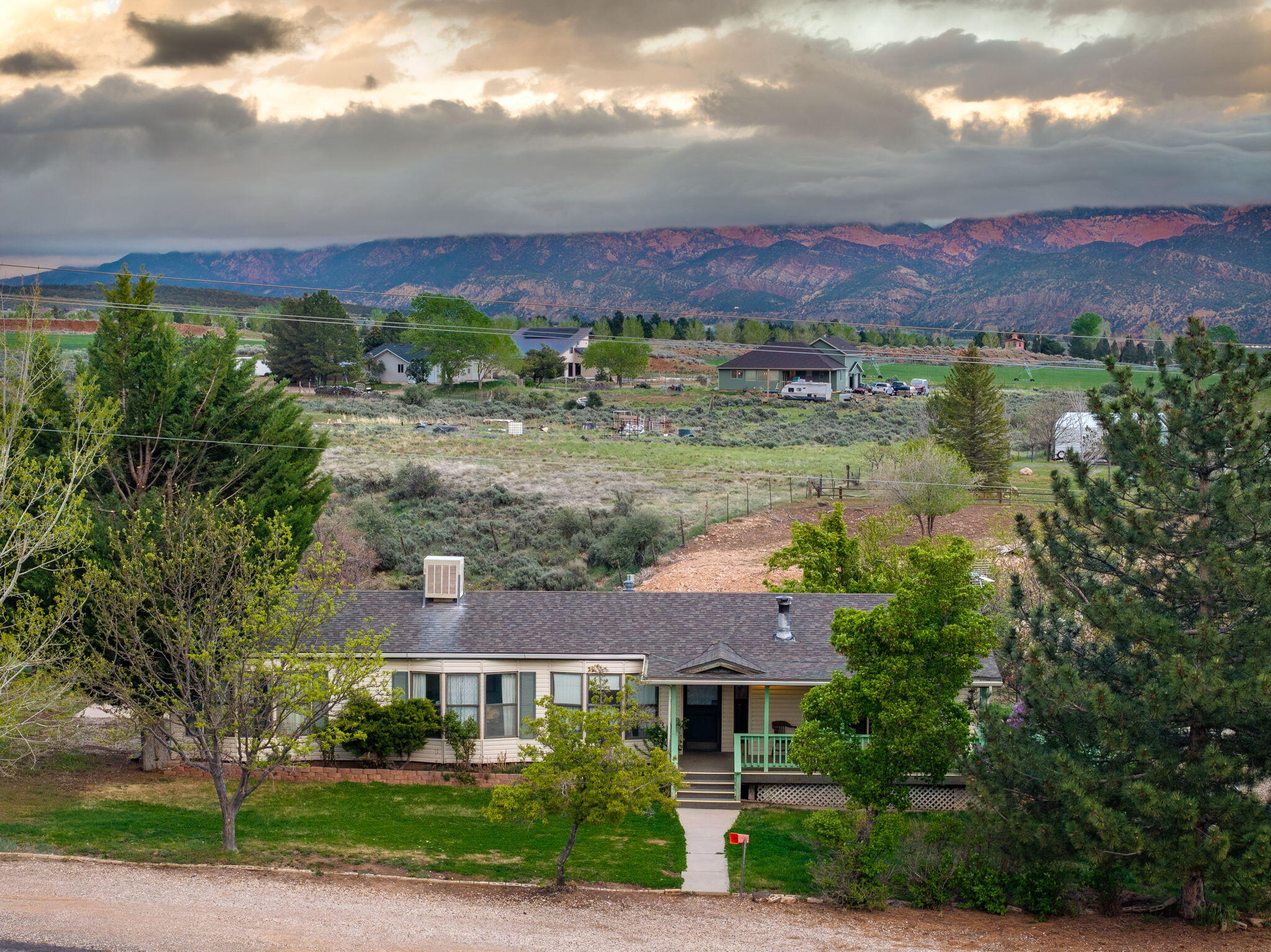 NEW HARMONY TOWNSITE - Residential