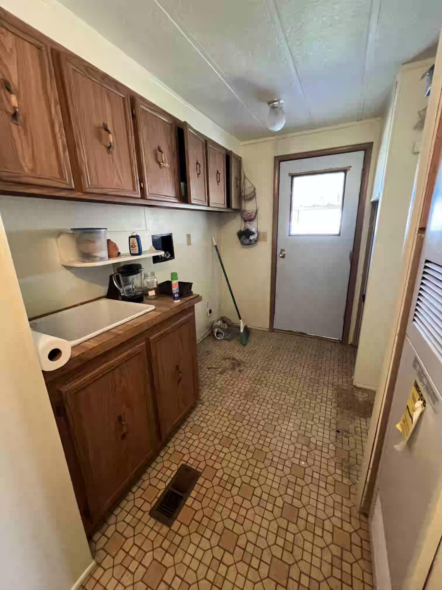 NEW HARMONY TOWNSITE - Residential