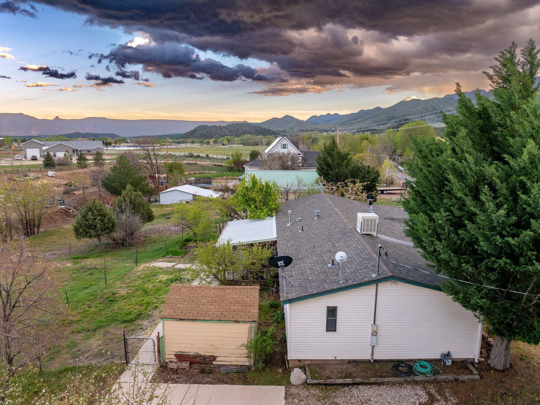 NEW HARMONY TOWNSITE - Residential