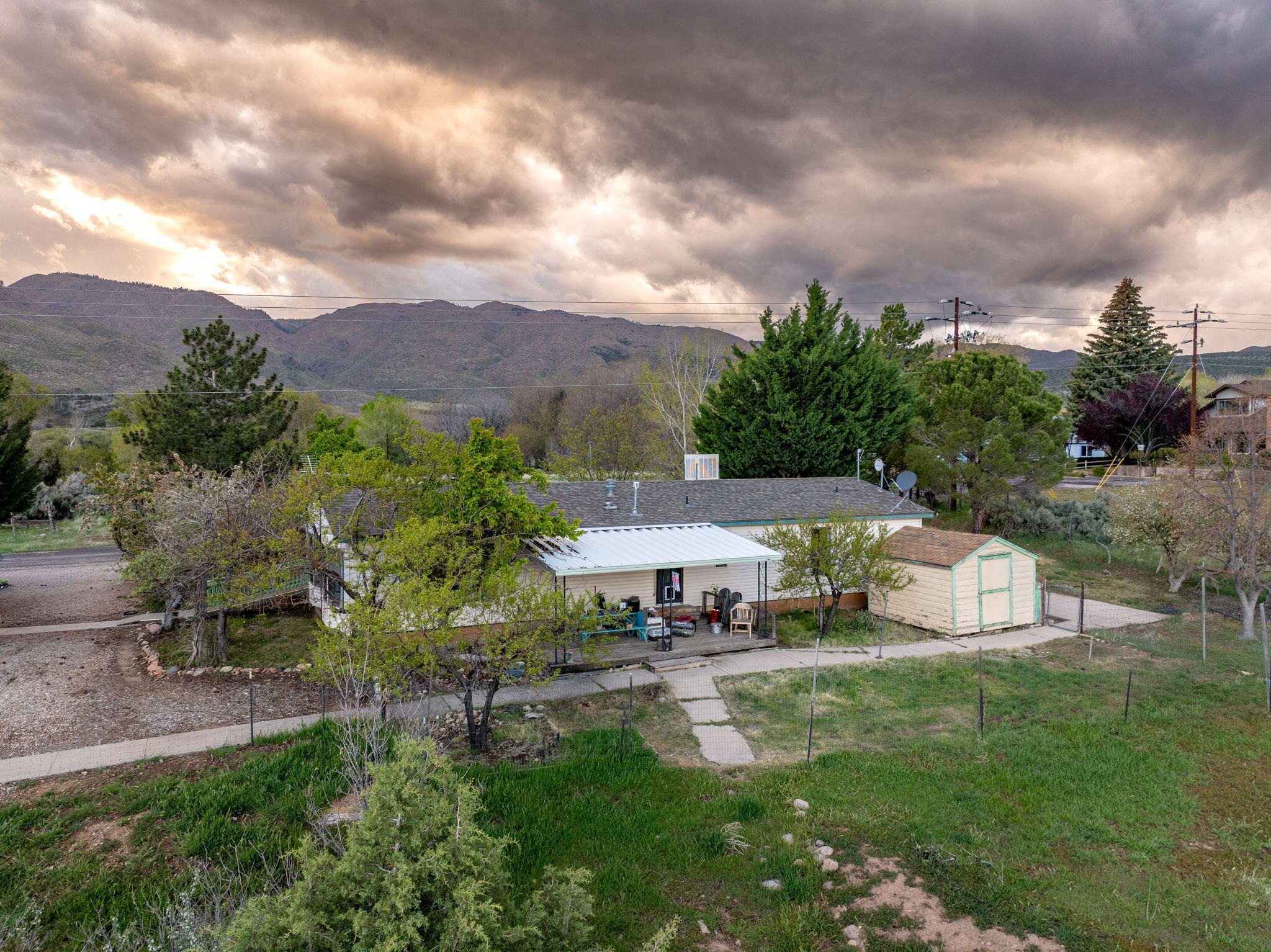 NEW HARMONY TOWNSITE - Residential