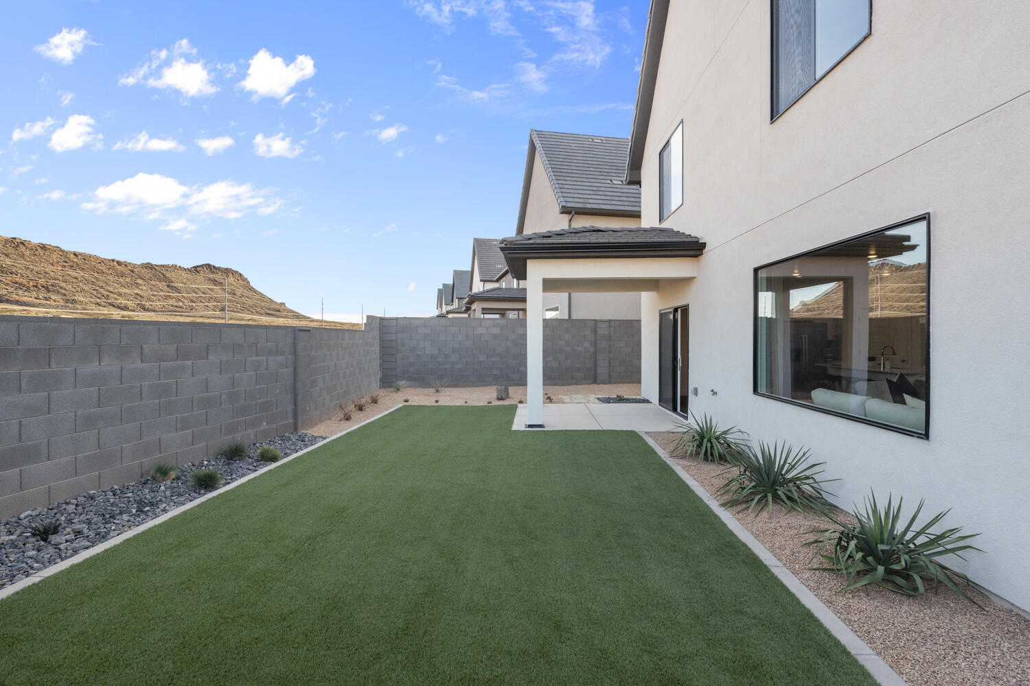 STANDING ROCK EAST AT LONG VALLEY - Residential