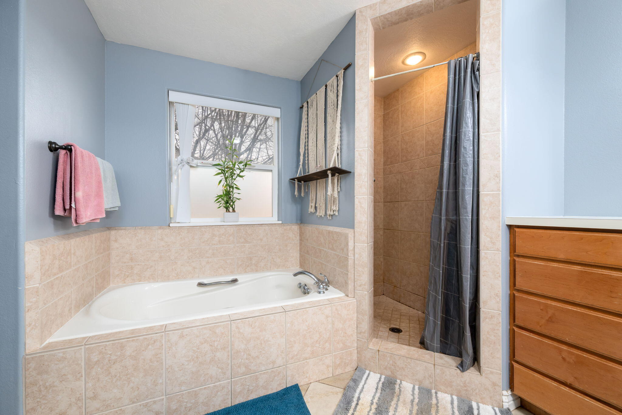 LAVERKIN TOWNSITE AND FIELD - Residential