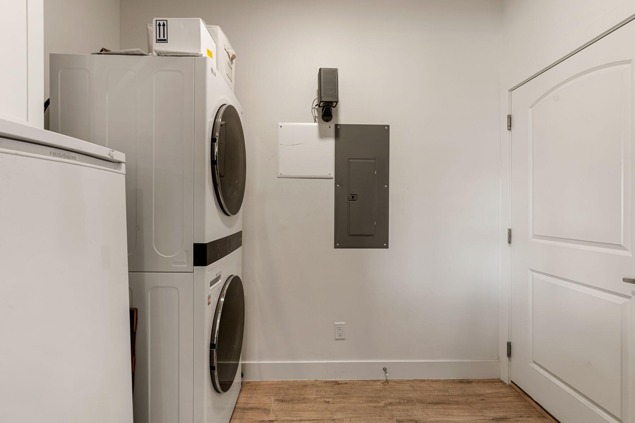 PAINTED SANDS - Residential