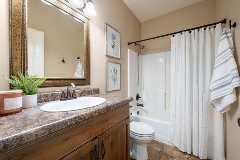 Tiny photo for 2893 E CARMINE DR, Saint George, UT 84790 (MLS # 26-271919)