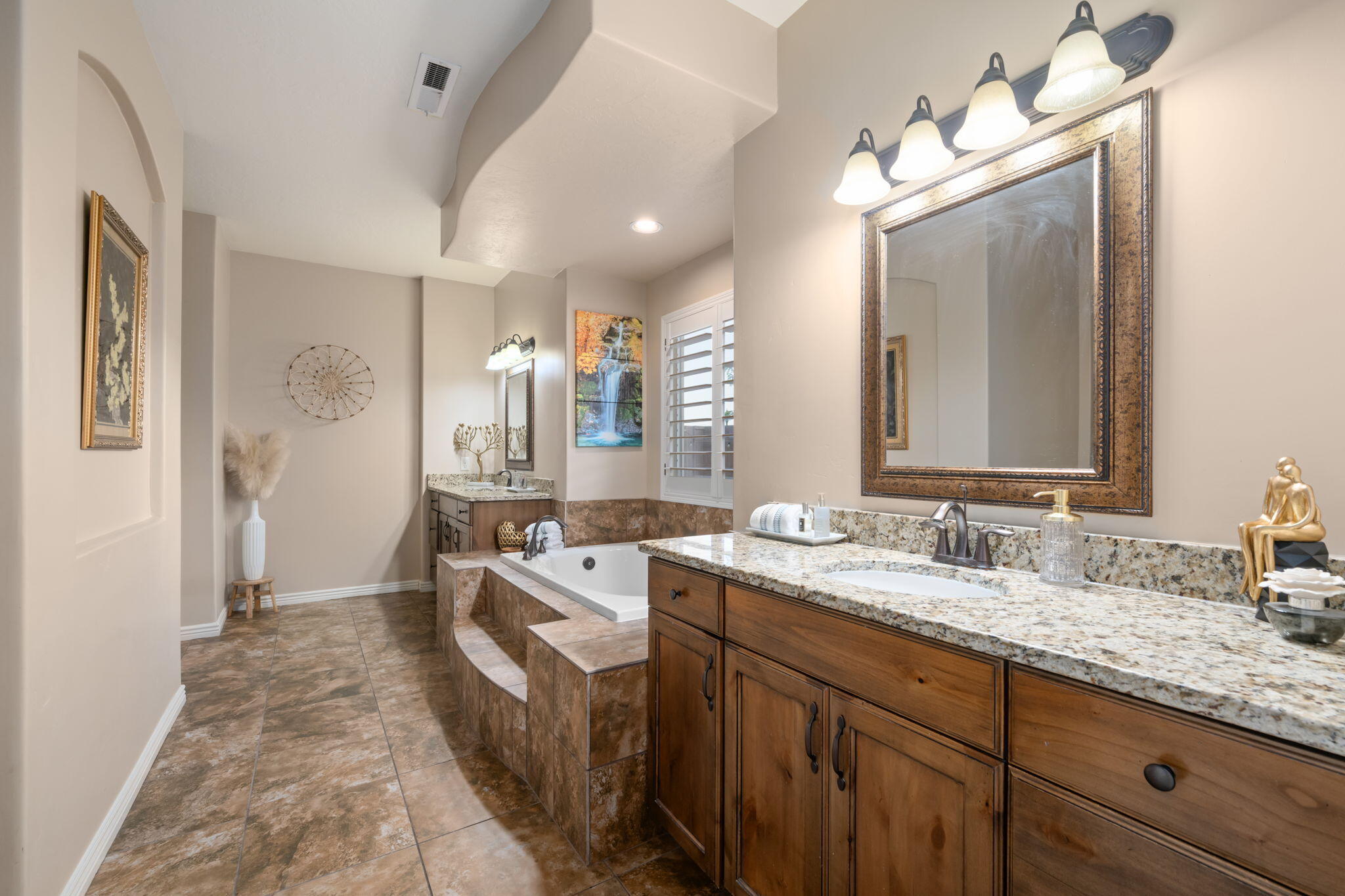 MULBERRY ESTATES - Residential