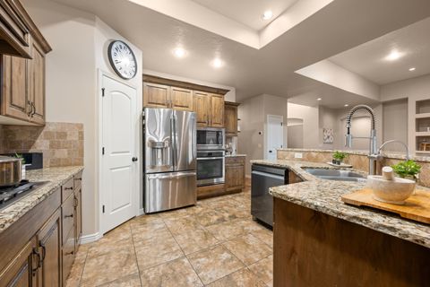 Tiny photo for 2893 E CARMINE DR, Saint George, UT 84790 (MLS # 26-271919)