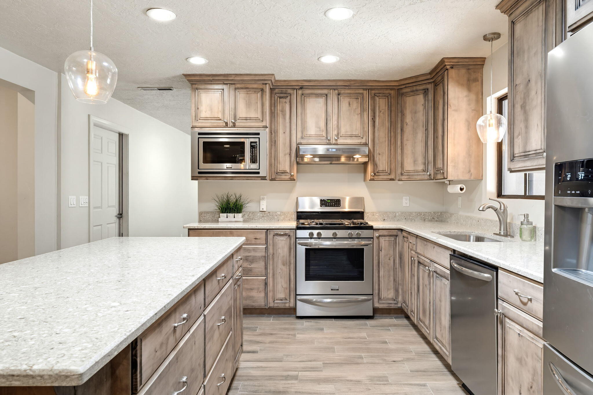 BLOOMINGTON HILLS - Residential