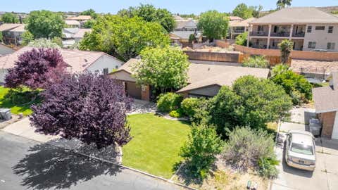 Tiny photo for 890 Larkspur RD, Saint George, UT 84790 (MLS # 26-272224)