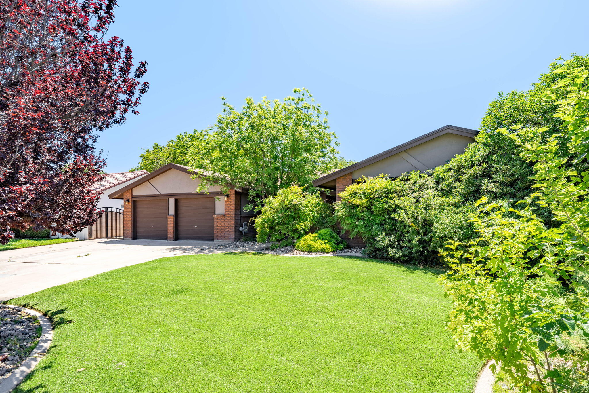 BLOOMINGTON HILLS - Residential