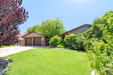Tiny photo for 890 Larkspur RD, Saint George, UT 84790 (MLS # 26-272224)