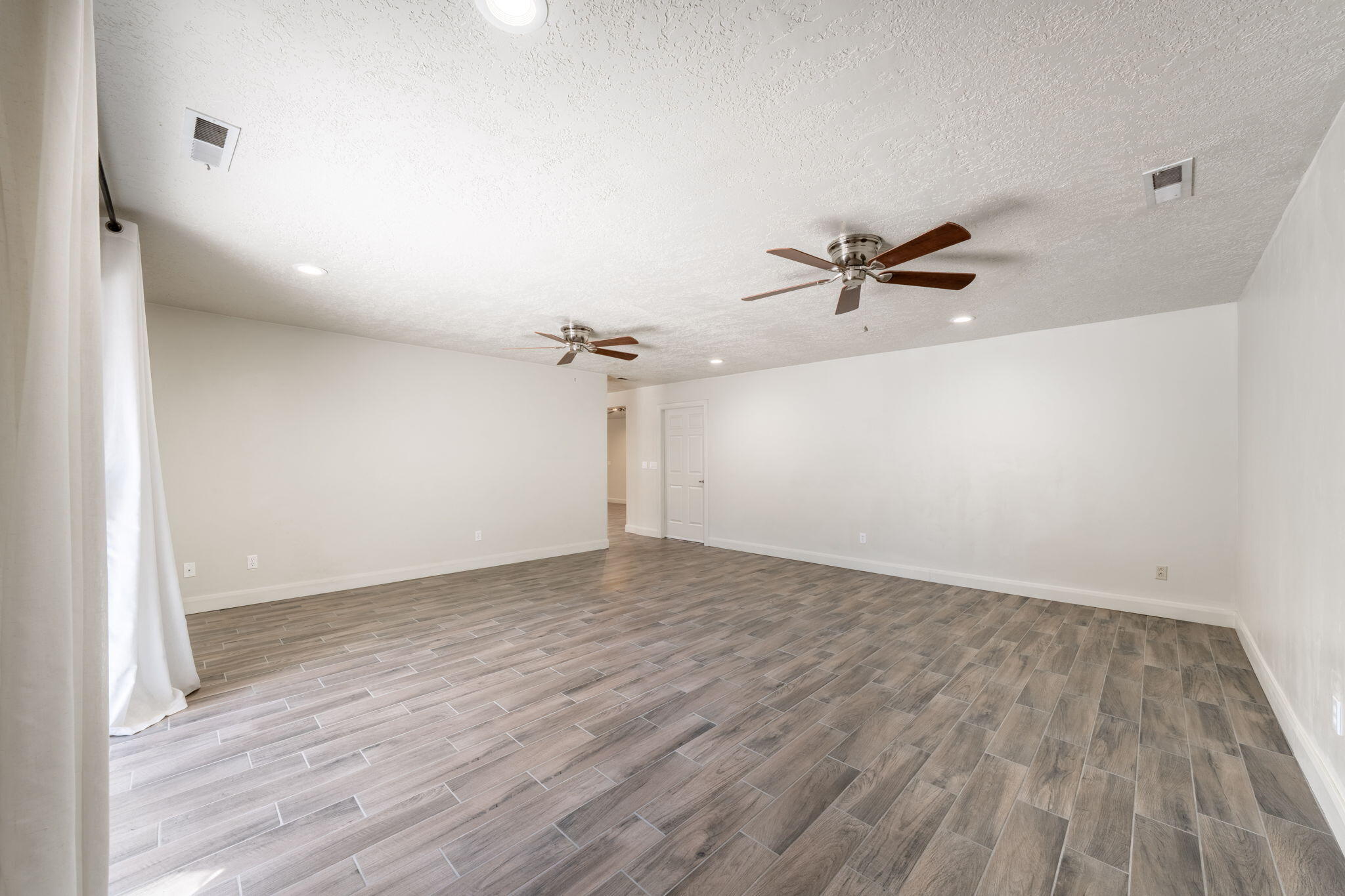 BLOOMINGTON HILLS - Residential