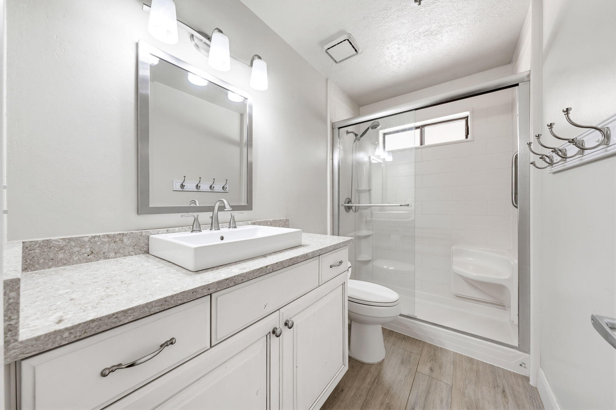BLOOMINGTON HILLS - Residential