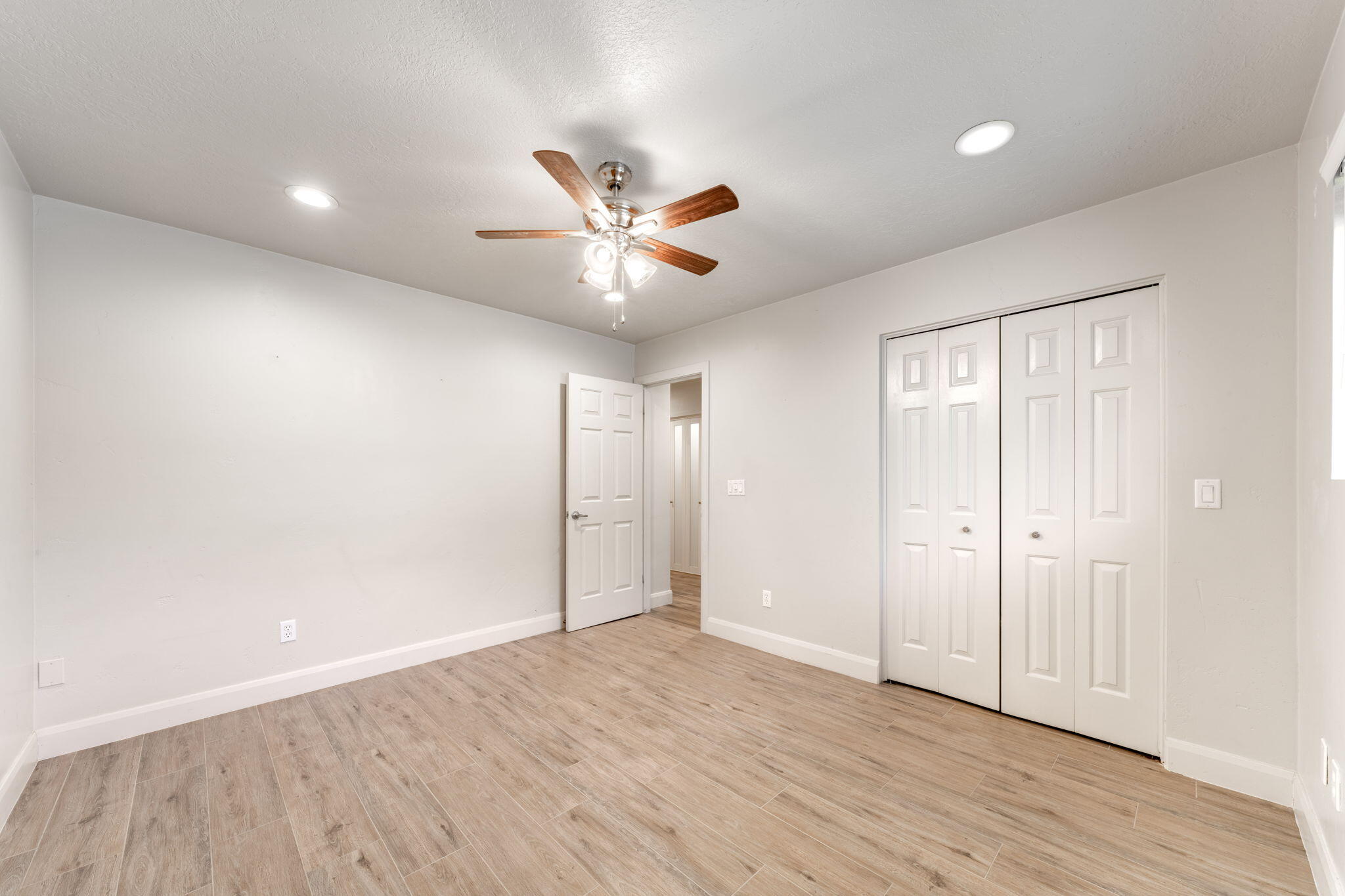 BLOOMINGTON HILLS - Residential
