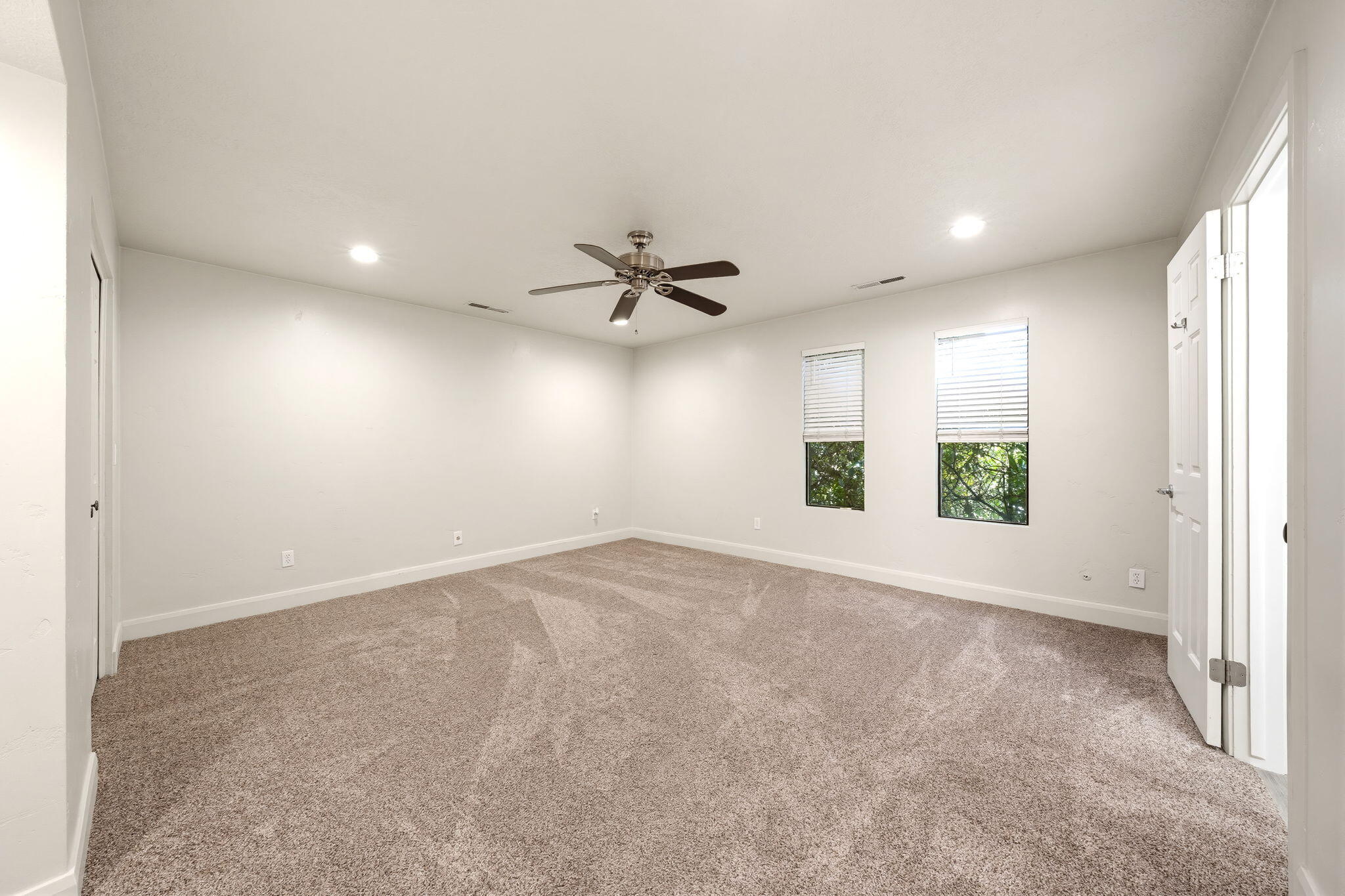 BLOOMINGTON HILLS - Residential