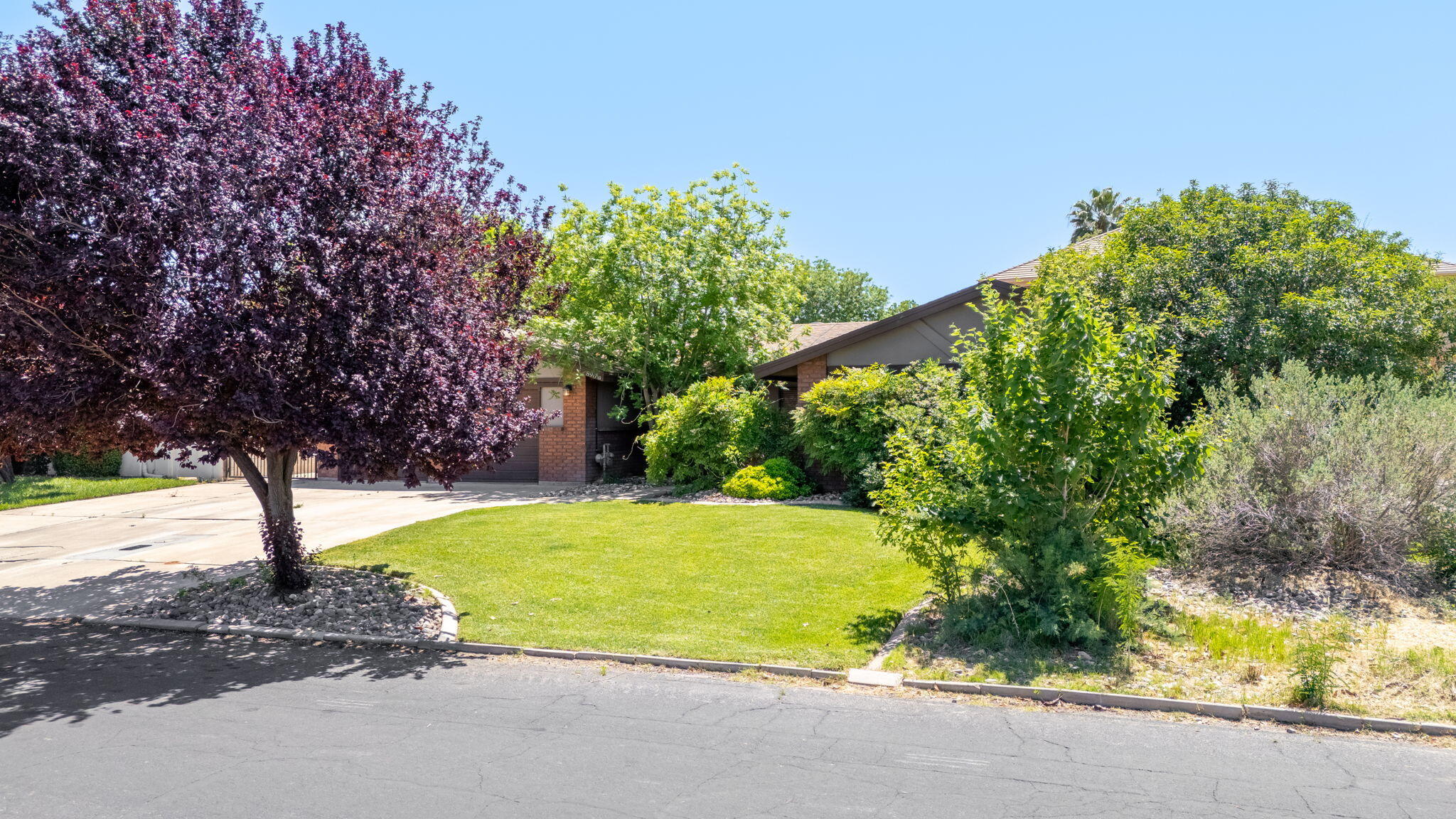 BLOOMINGTON HILLS - Residential