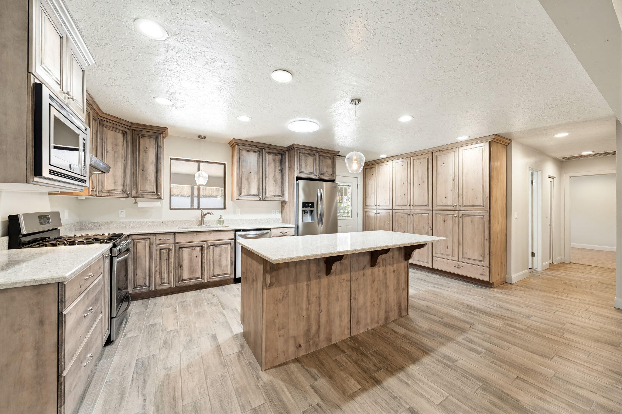 BLOOMINGTON HILLS - Residential