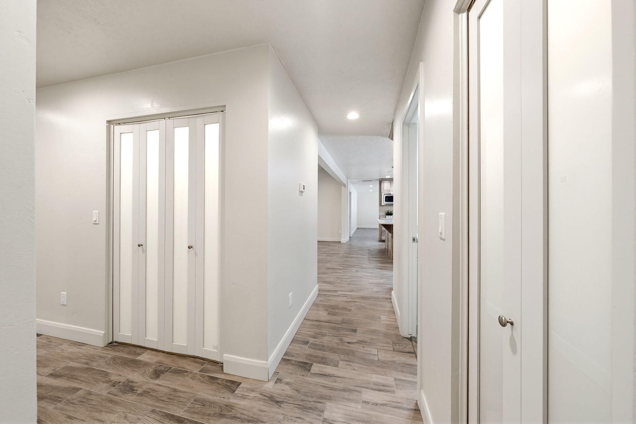 BLOOMINGTON HILLS - Residential