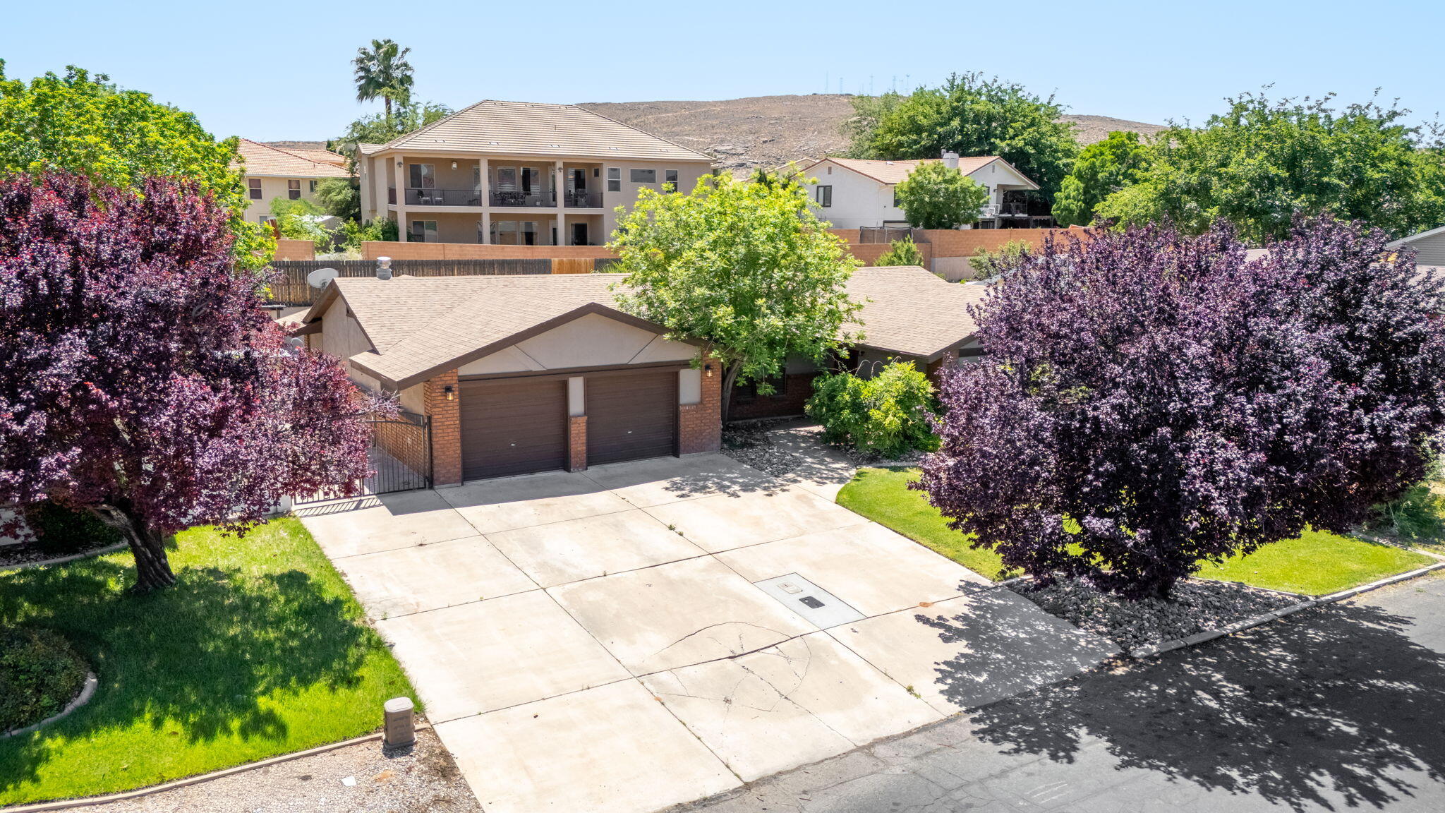 BLOOMINGTON HILLS - Residential