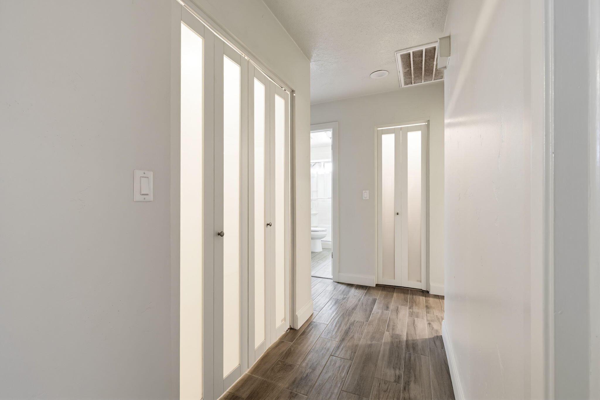 BLOOMINGTON HILLS - Residential