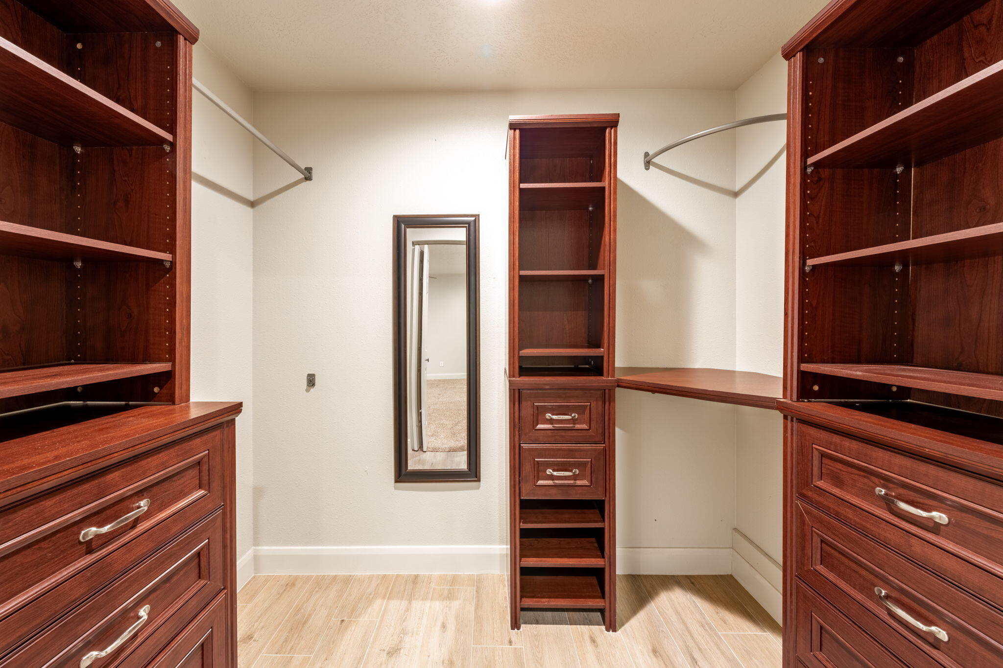 BLOOMINGTON HILLS - Residential