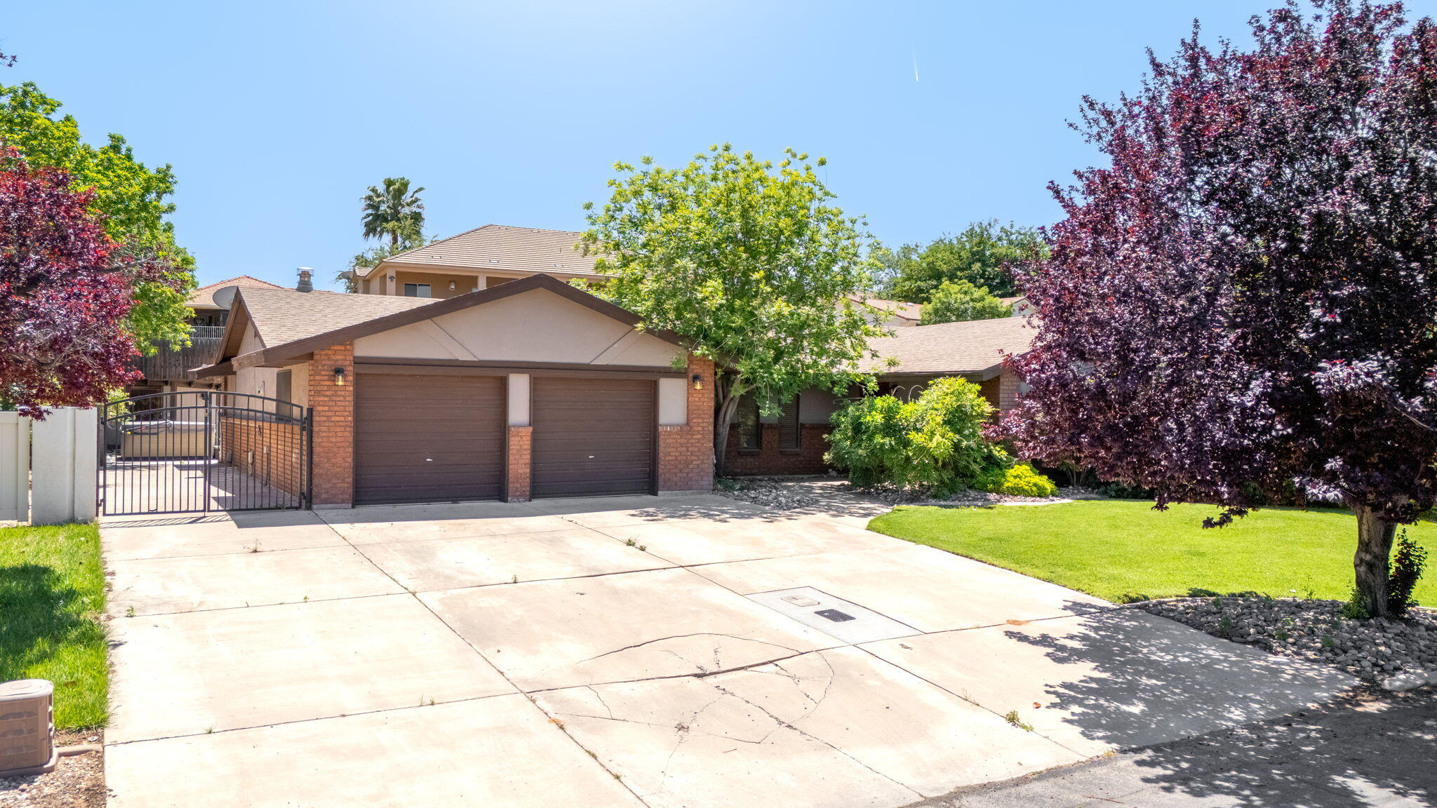 BLOOMINGTON HILLS - Residential