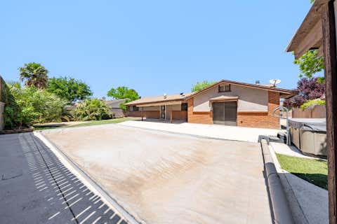 Tiny photo for 890 Larkspur RD, Saint George, UT 84790 (MLS # 26-272224)