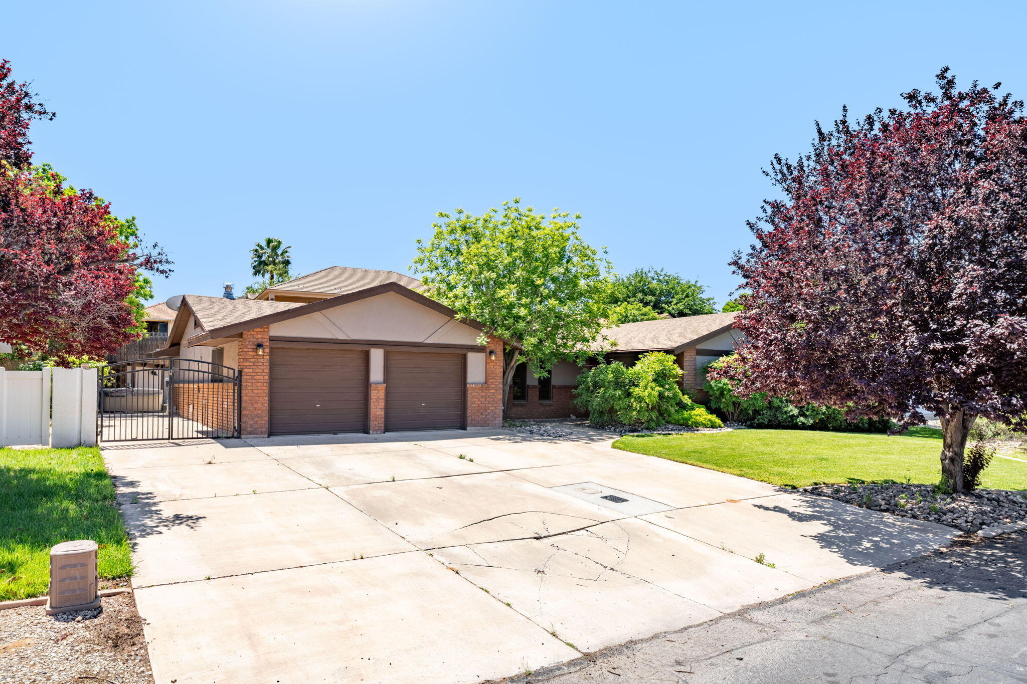 BLOOMINGTON HILLS - Residential