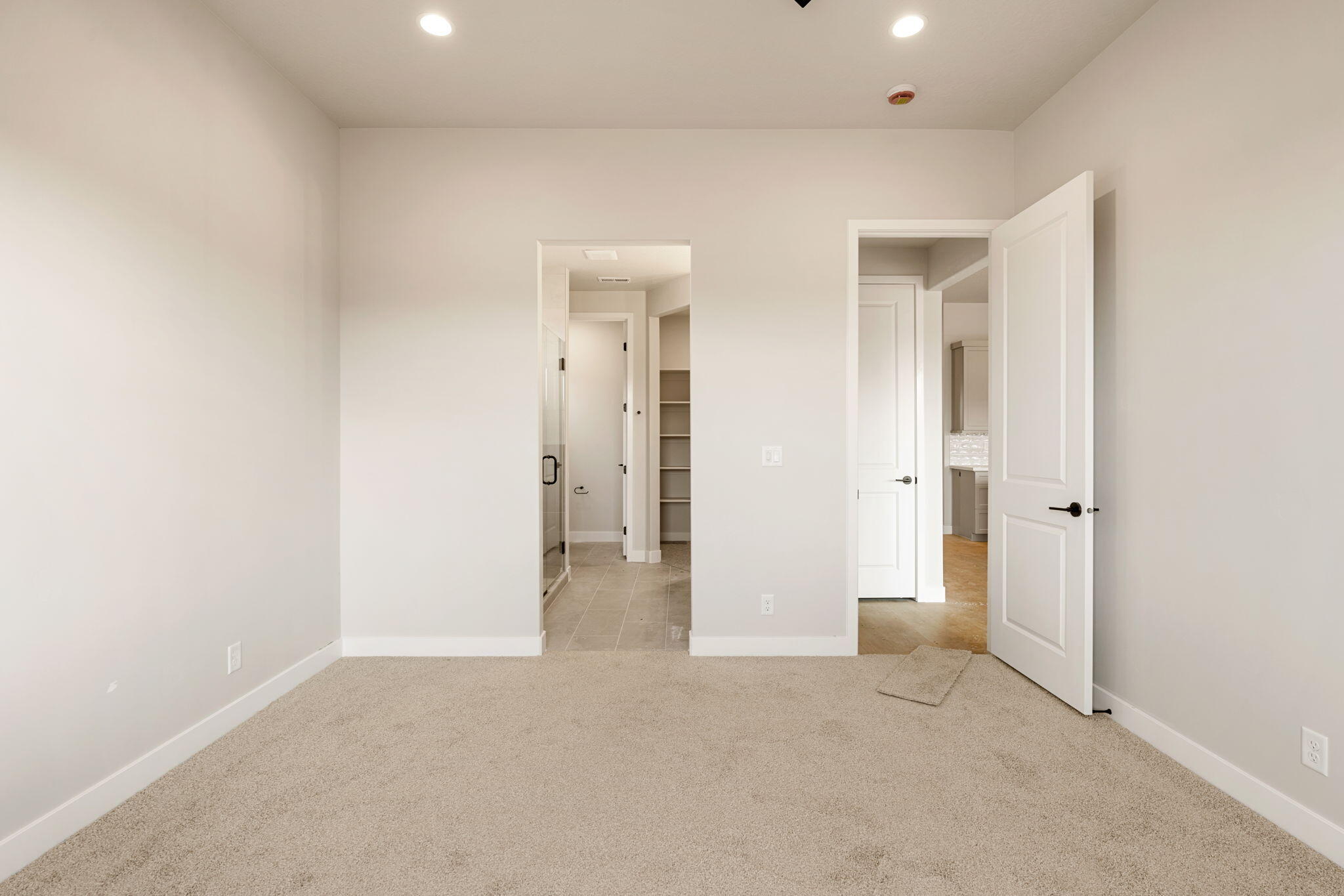 PIONEER POINTE - Residential