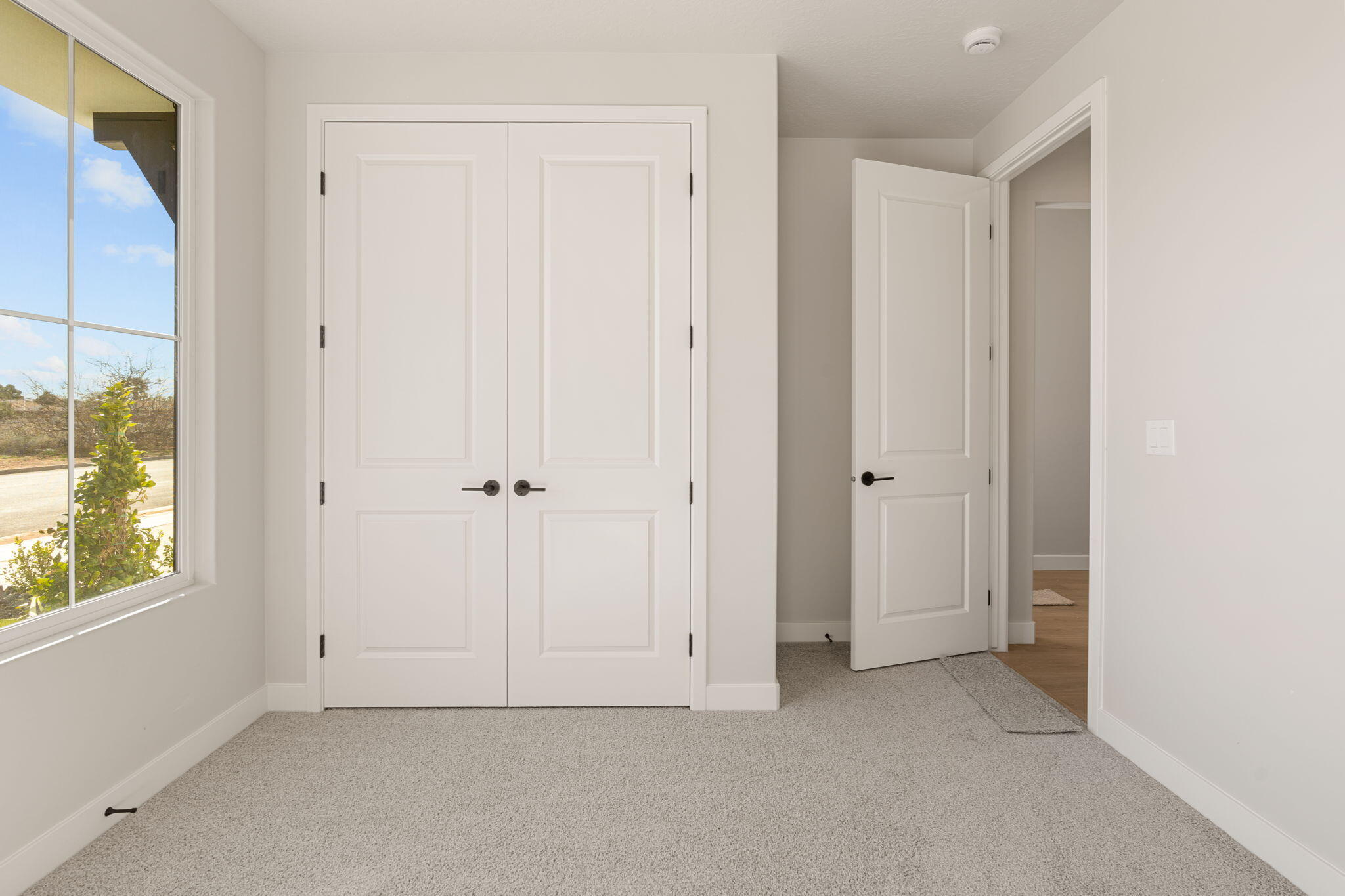 PIONEER POINTE - Residential