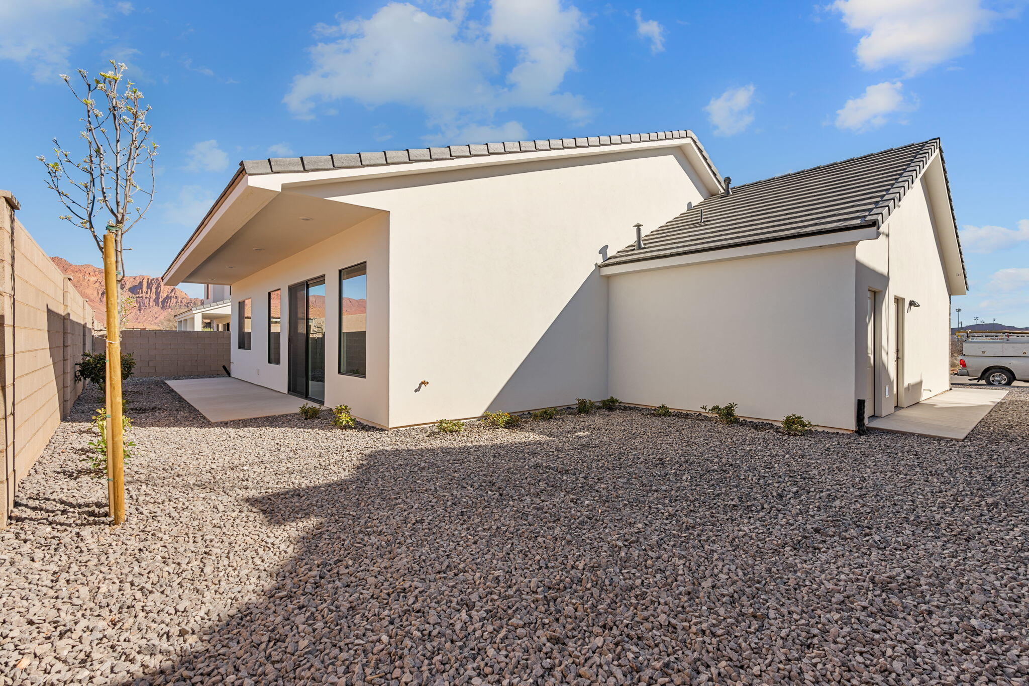 PIONEER POINTE - Residential