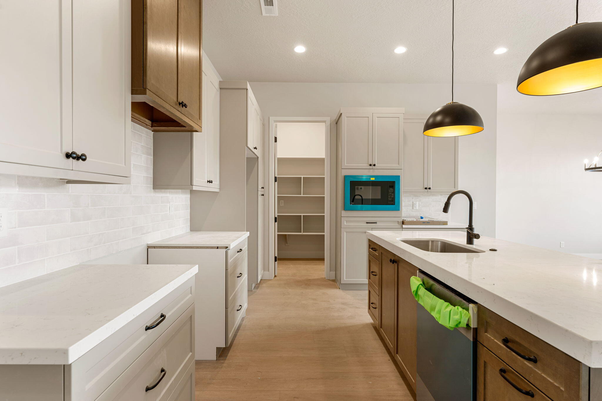 PIONEER POINTE - Residential