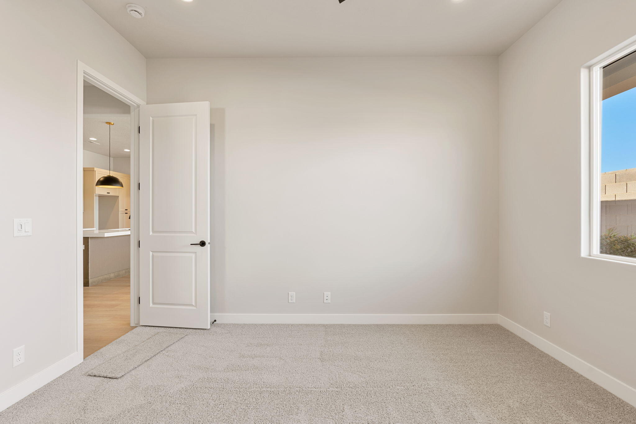 PIONEER POINTE - Residential