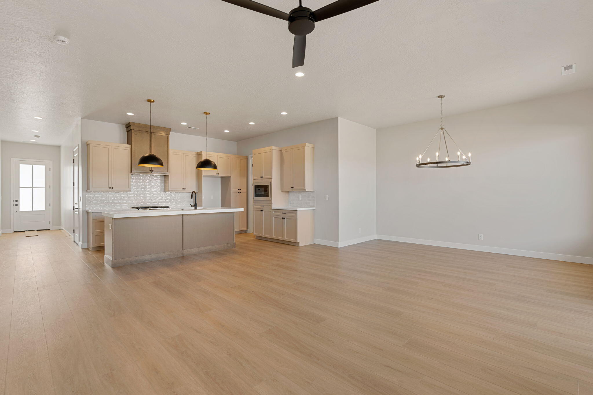 PIONEER POINTE - Residential