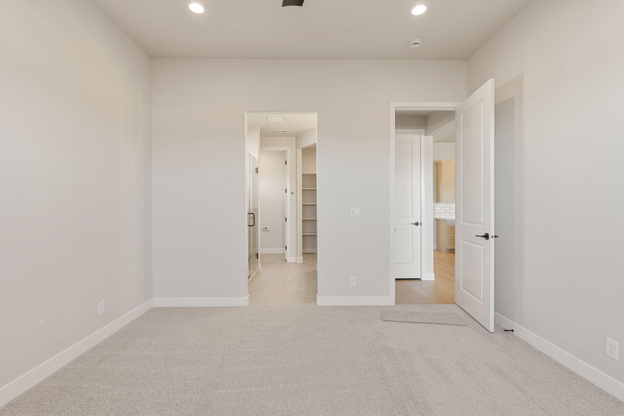 PIONEER POINTE - Residential