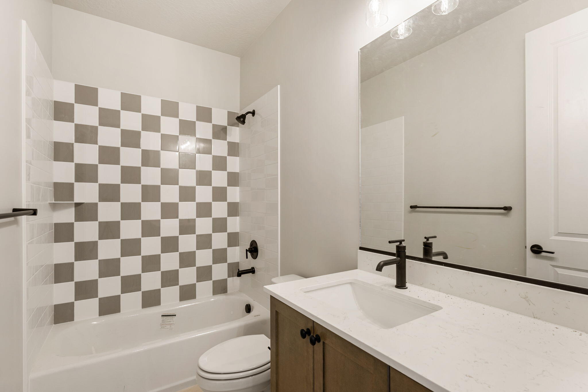 PIONEER POINTE - Residential