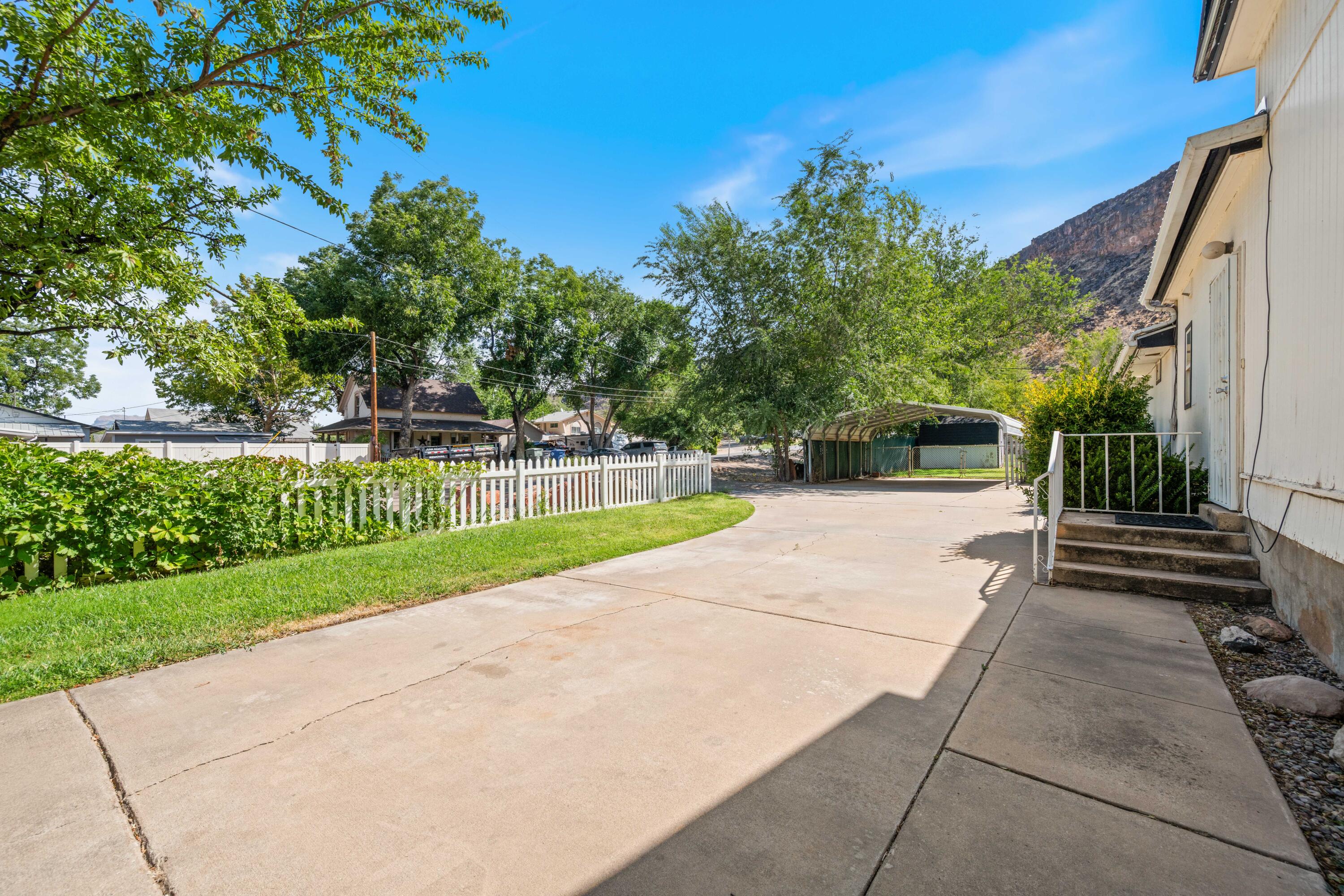 HURRICANE TOWNSITE - Residential