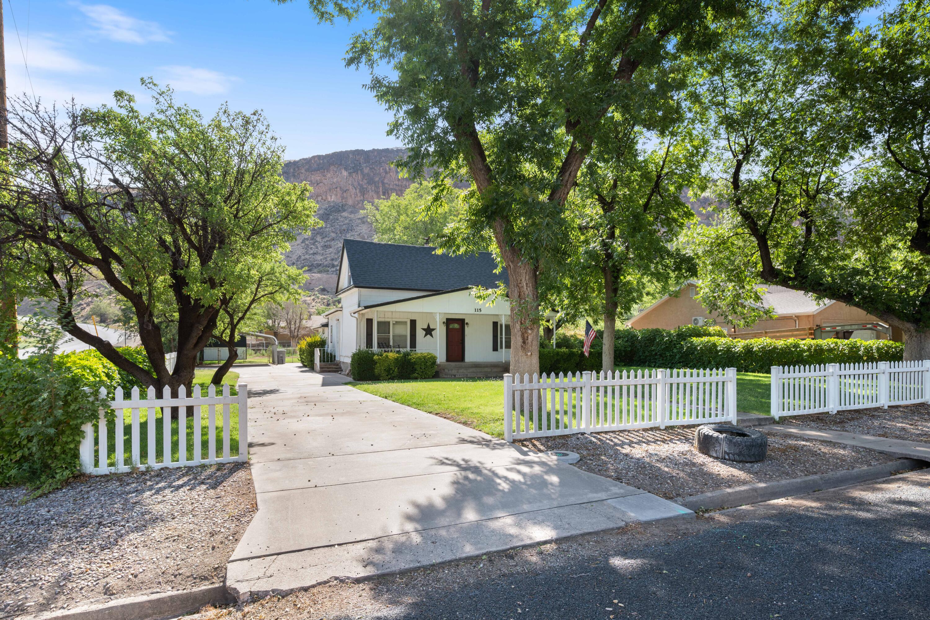 HURRICANE TOWNSITE - Residential