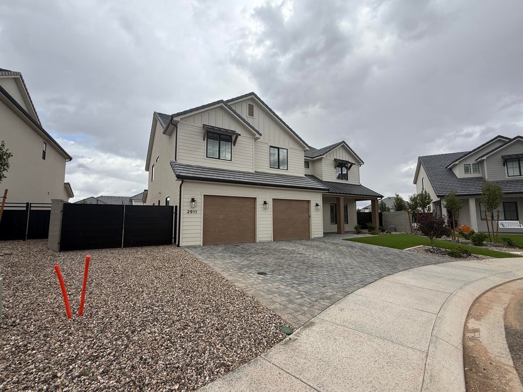 Photo of 2911 E Yavin Way, Saint George, UT 84790 (MLS # 26-277323)