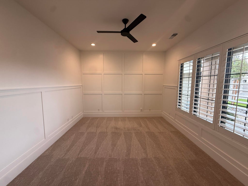 Photo of 2911 E Yavin Way, Saint George, UT 84790 (MLS # 26-277323)