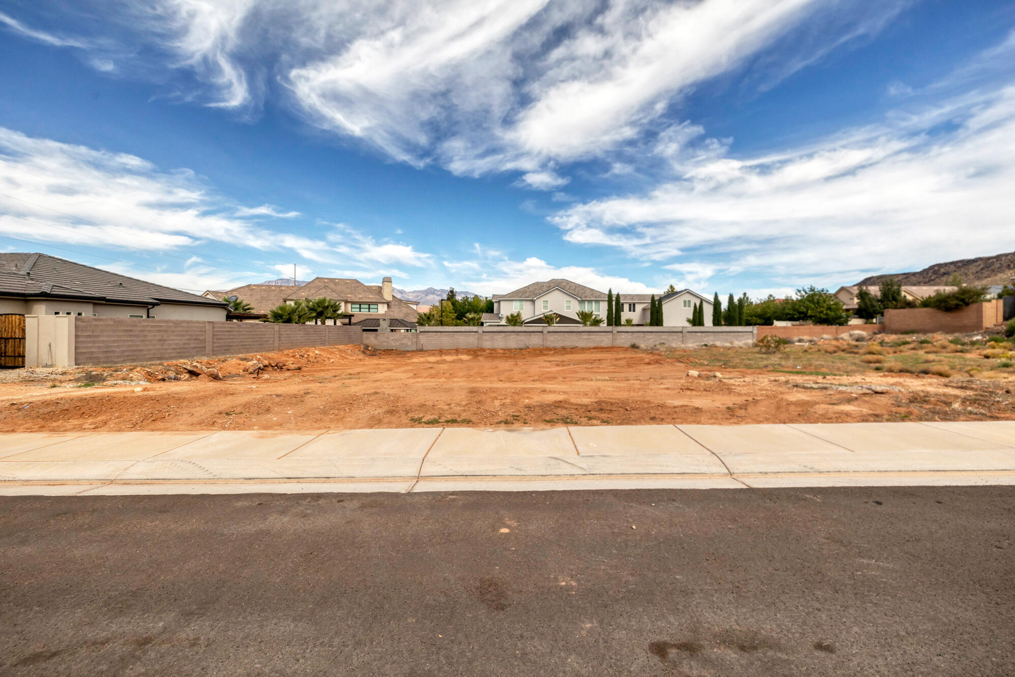 DIXIE SPRINGS - Land