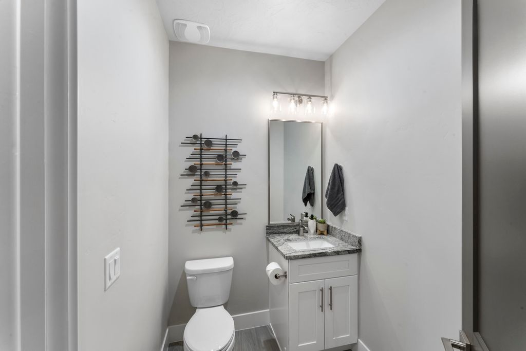 Photo of 5204 W 2480 S 213-223 #213-223, Hurricane, UT 84737 (MLS # 26-273570)