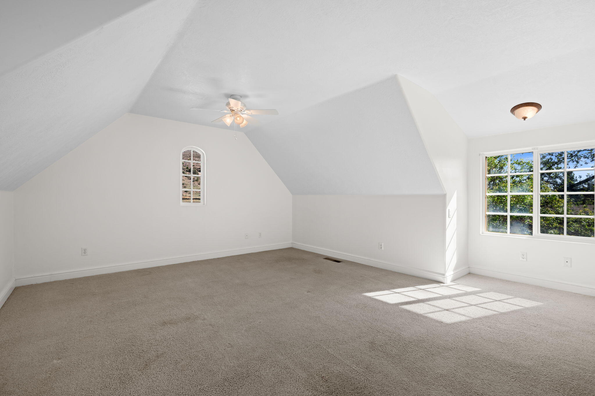 LEEDS TOWNSITE - Residential