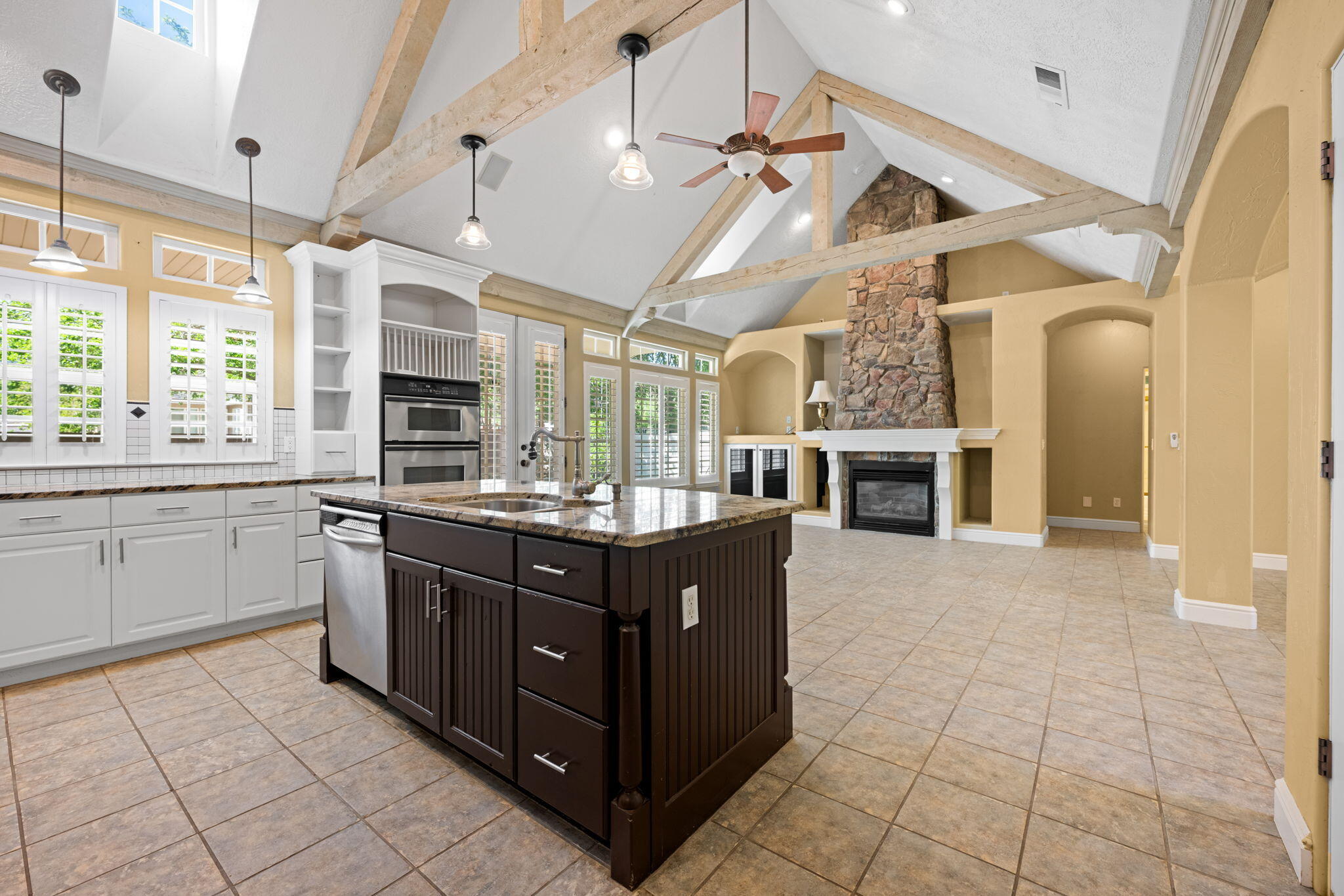 LEEDS TOWNSITE - Residential