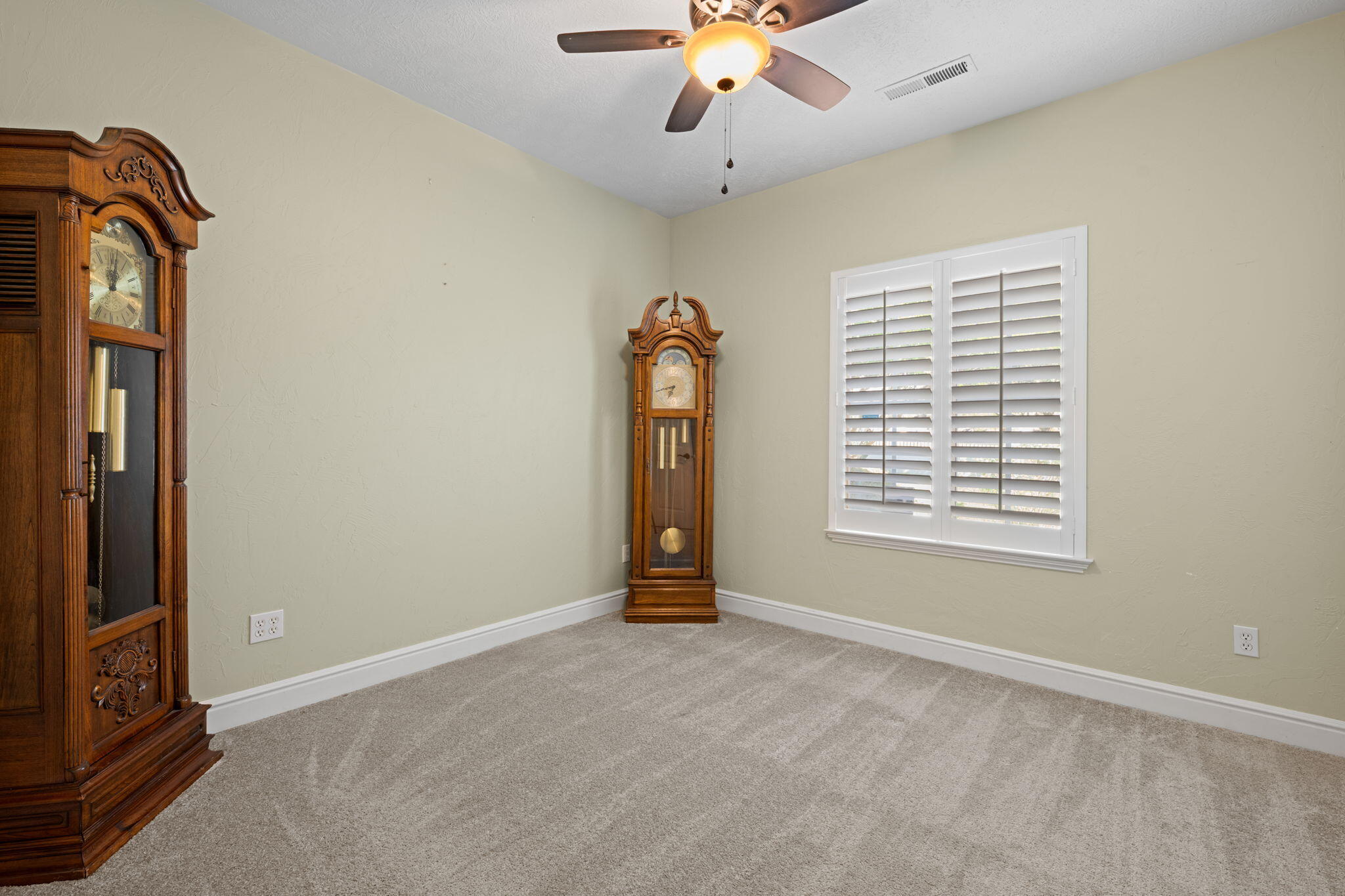 LEEDS TOWNSITE - Residential